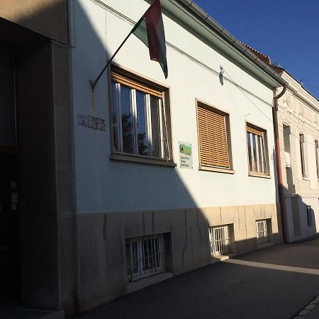 Kolpinghaz Pecs Hotel Eksteriør billede